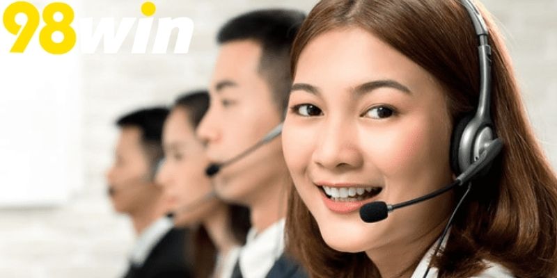 Người chơi có thể Liên hệ 98WIN qua chat trực tuyến
